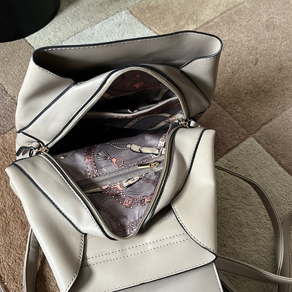 Purse backpack & wallet - Picture 4 of 6